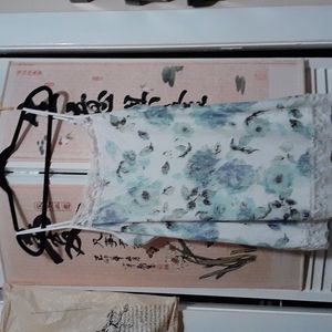 Maurices lace overlay tank size 2